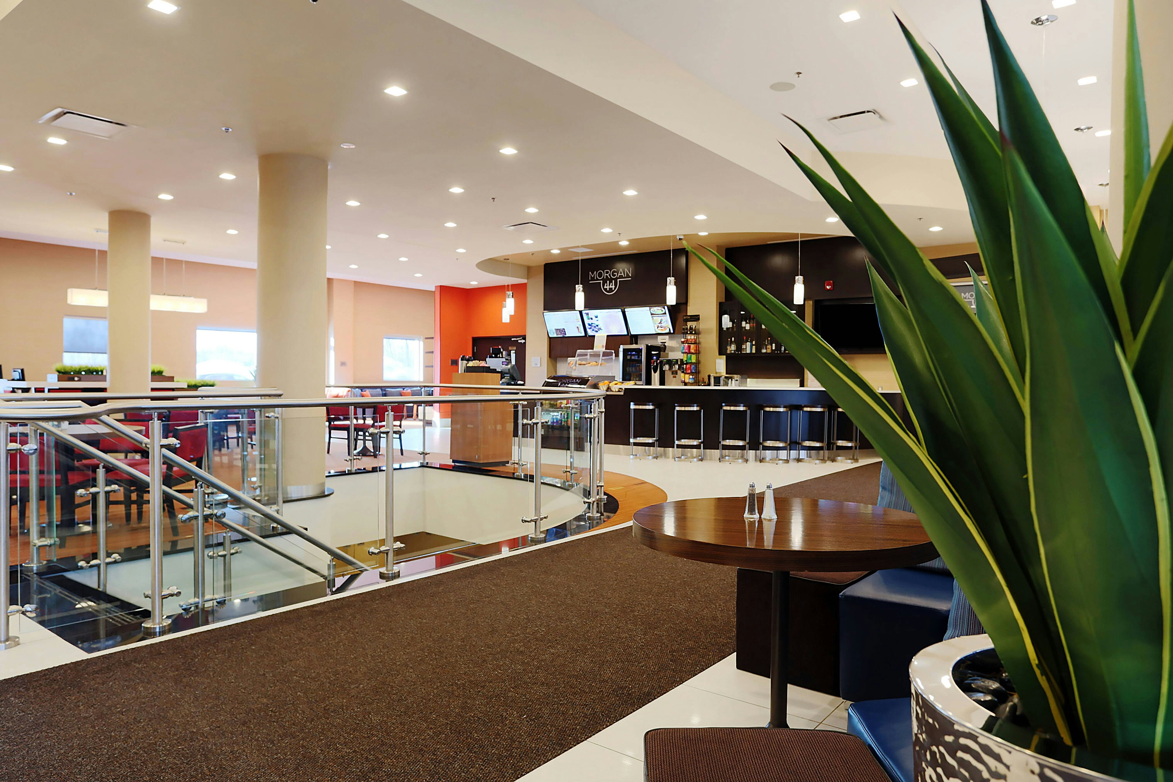 Courtyard by Marriott Montreal West Island Baie D Urfe 12/21