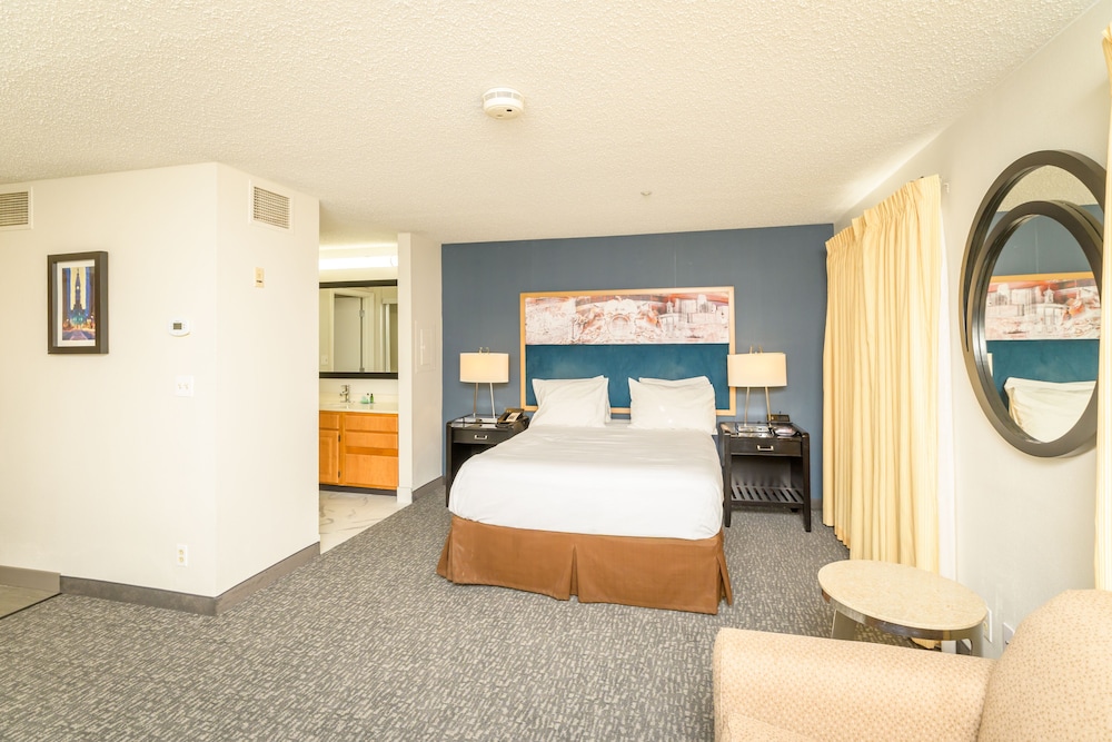 CLASSIC, STUDIO, SUITE, QUEEN BED, SOFA, ACCESSIBLE