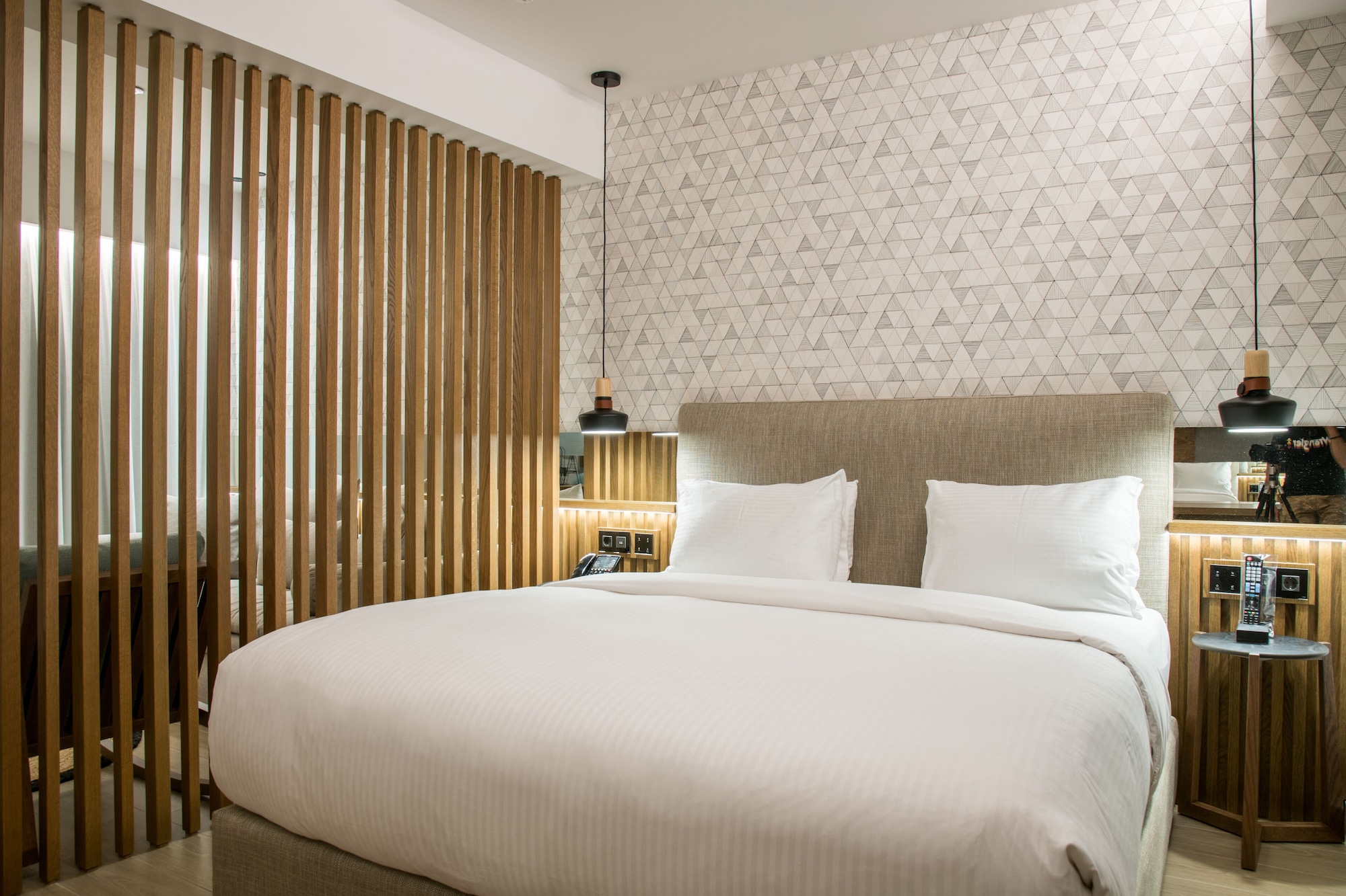 Azure, Junior Suite, King Bed, Outdoor Jetted Tub