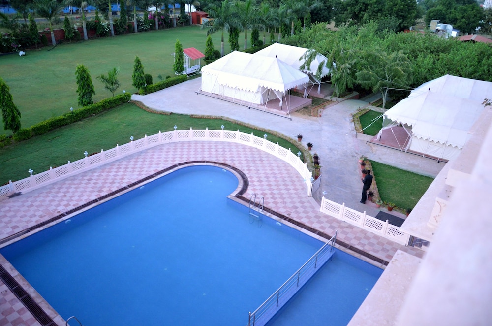 Ranthambhore National Resort 5/73