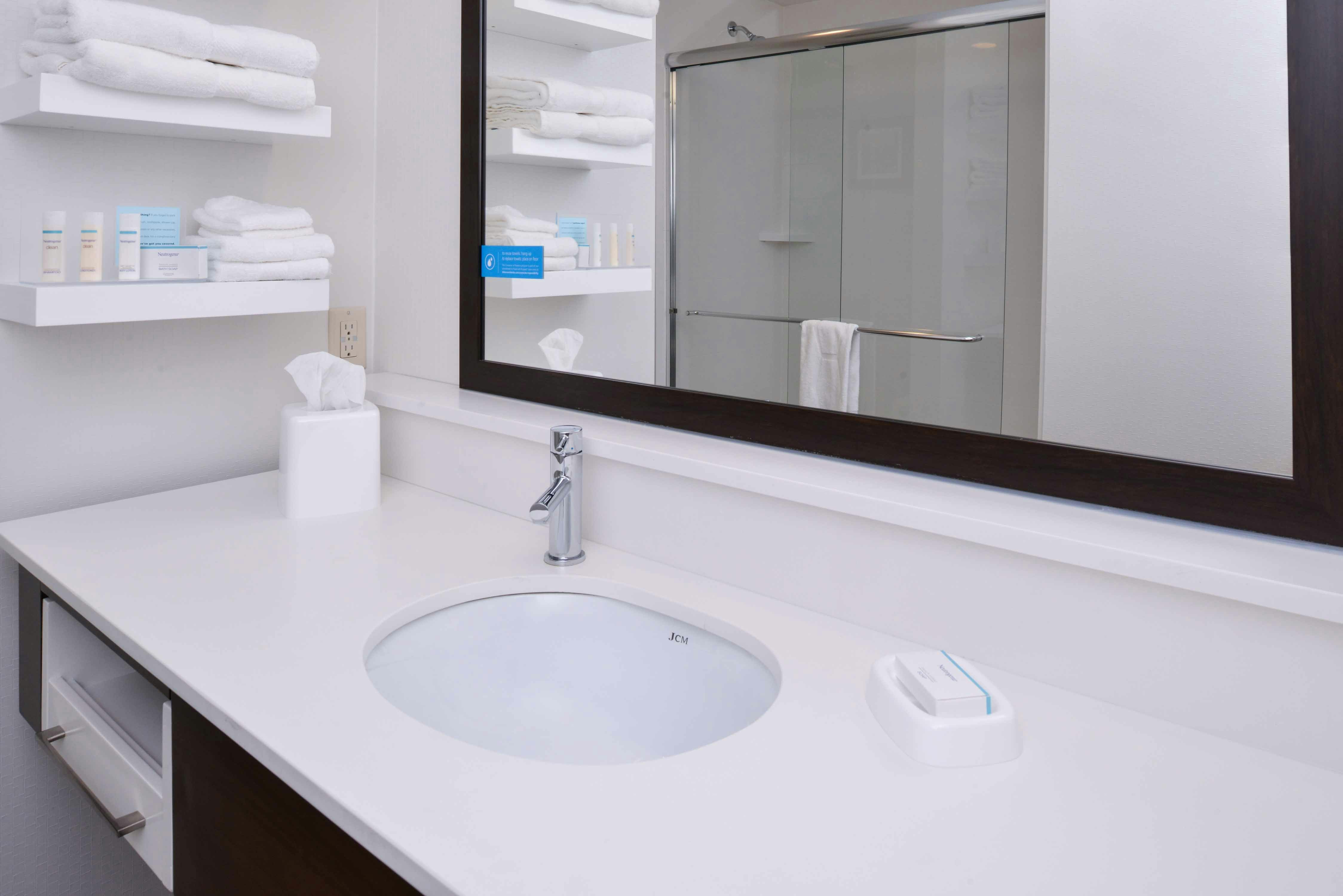 Hampton Inn Pittsburgh/Wexford-Sewickley 38/40