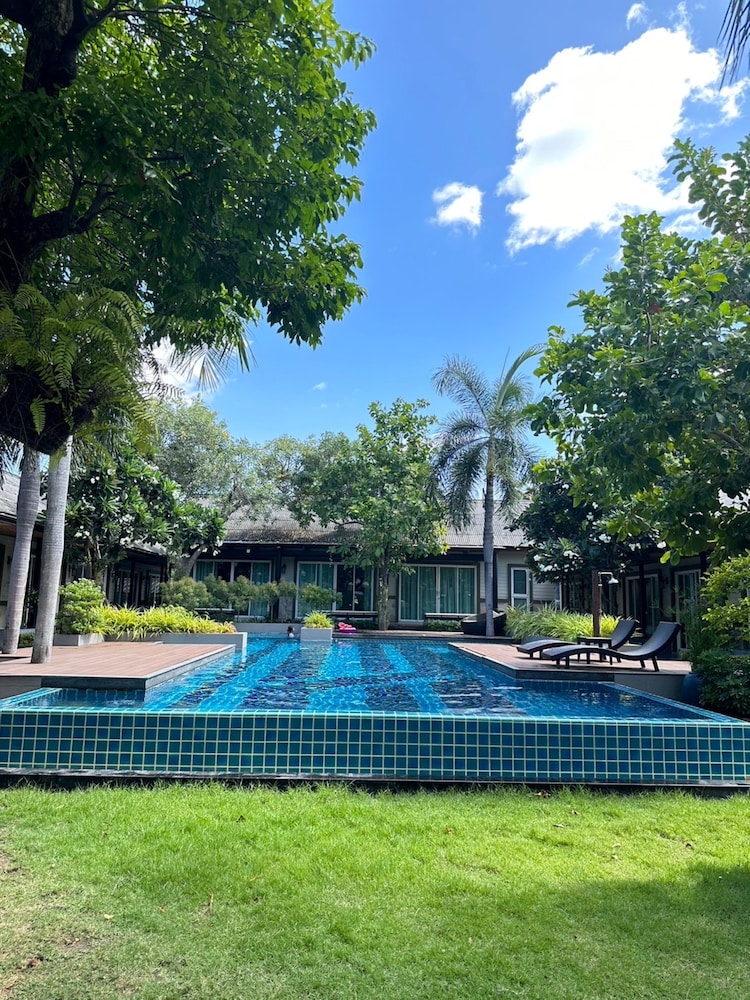 Nirundorn Resort 36/50