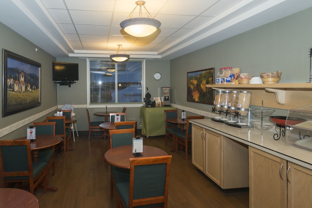 Days Inn by Wyndham Whitecourt 41/53