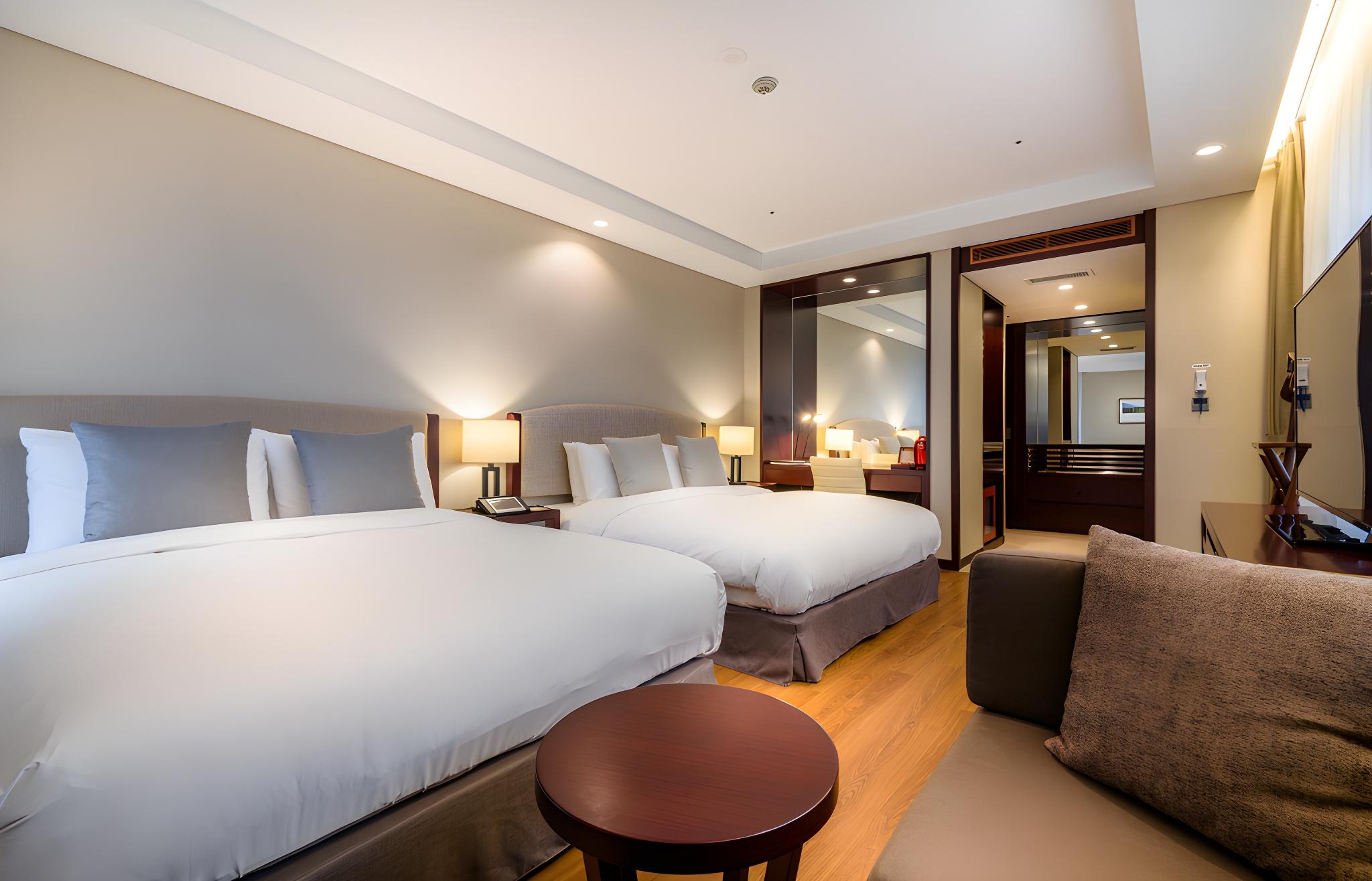 Garden, Park, Suite, Panoramic View