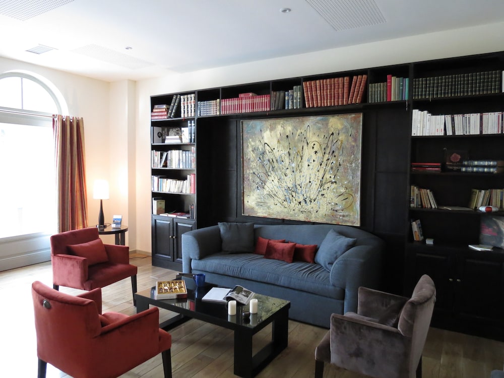 Hotel Castel Maintenon - Handwritten Collection 31/64