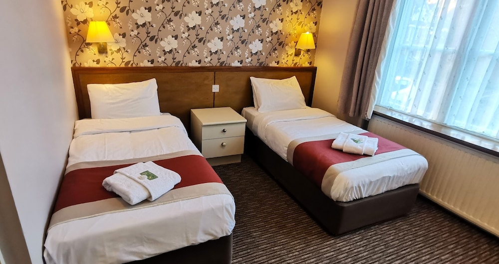 The Russell Hotel 25/50