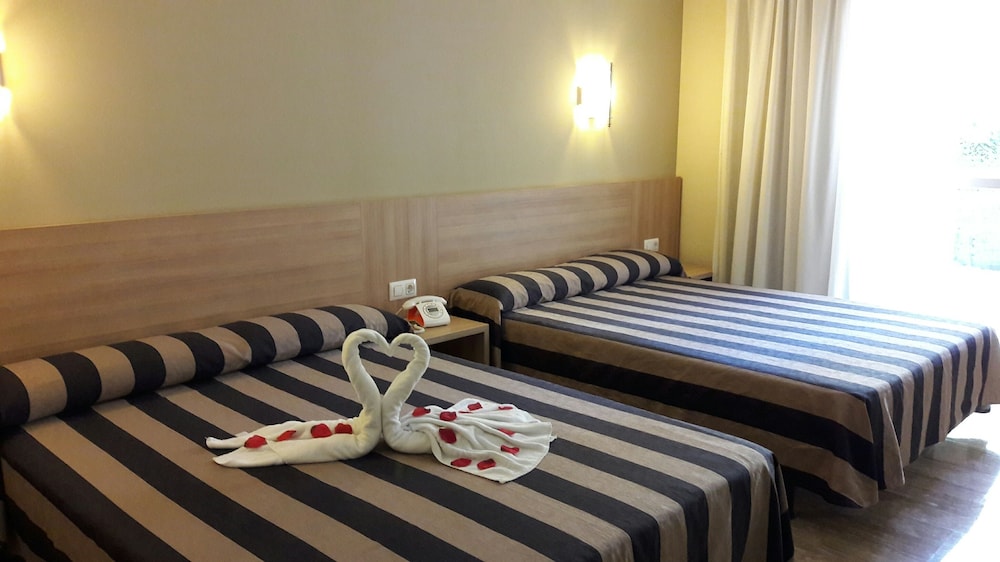 PREMIUM, JETTED TUB