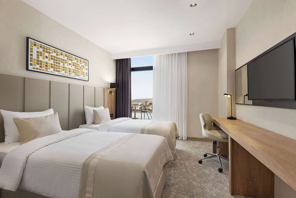 Ramada Plaza By Wyndham Batman 15/50