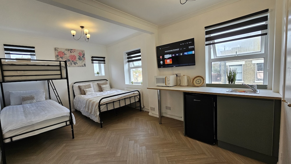 OYO Bros Inn Hotel 15/50