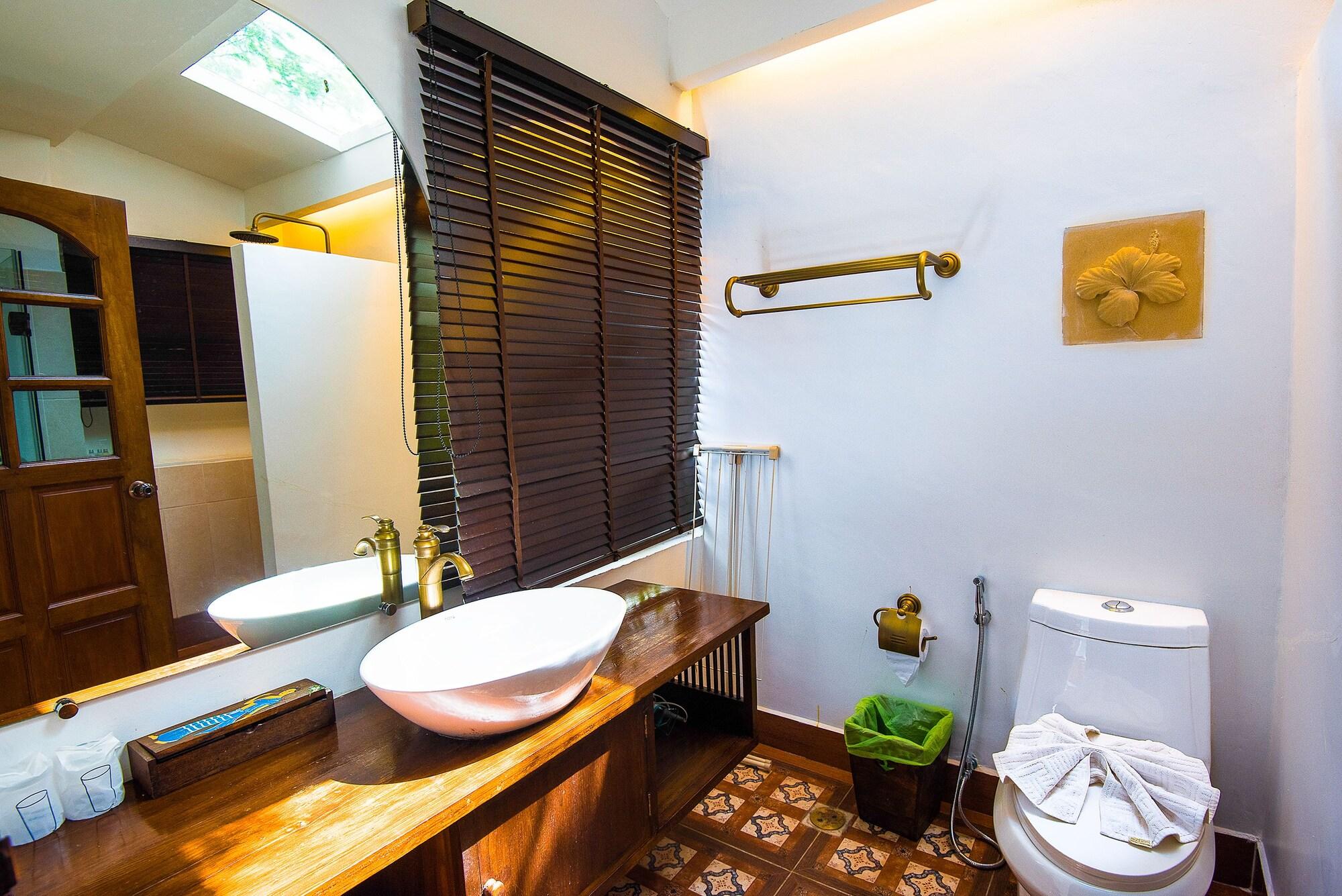 E-Outfitting Boutique Hotel Chiangmai 33/35