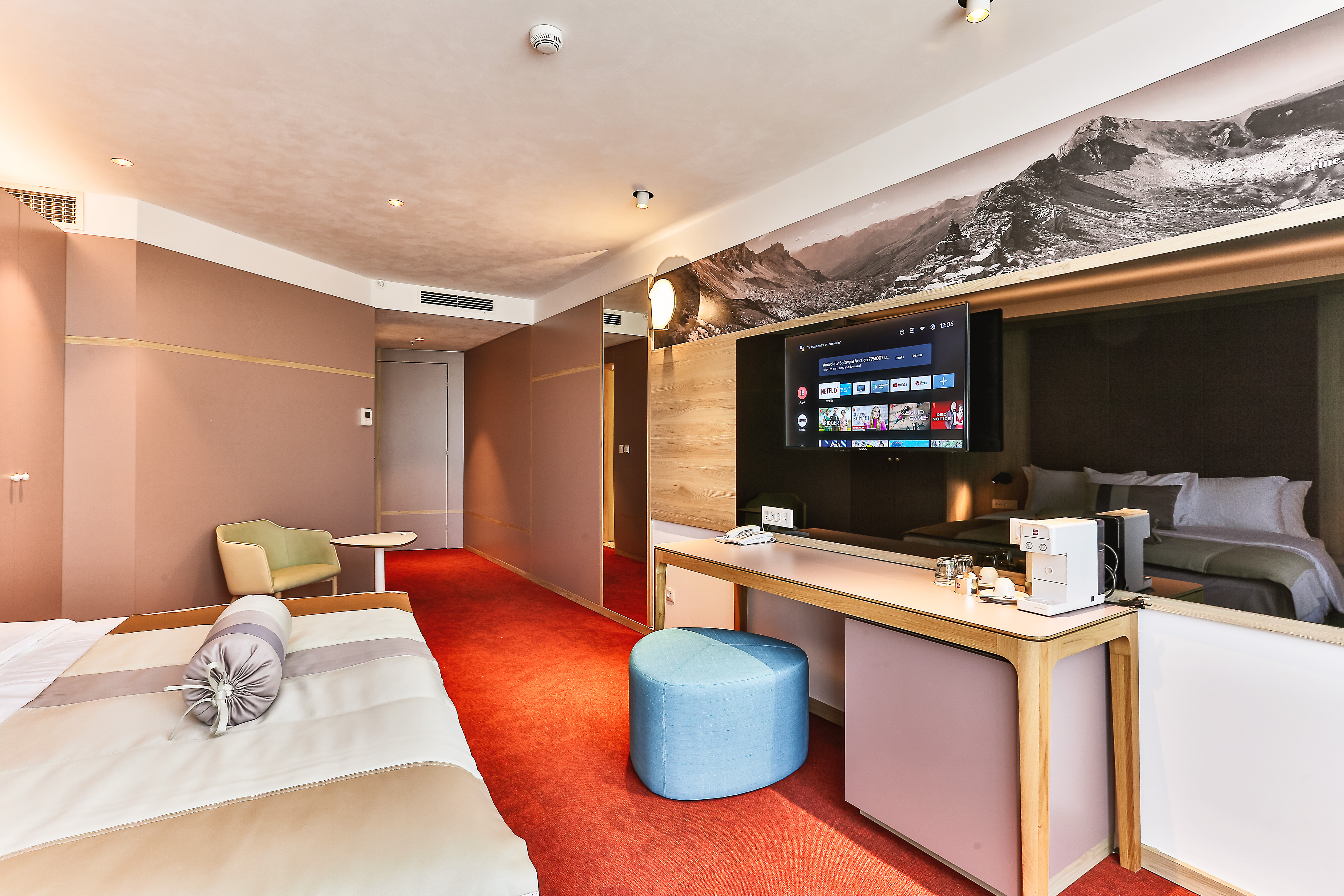 Carine Hotel Centar 32/50