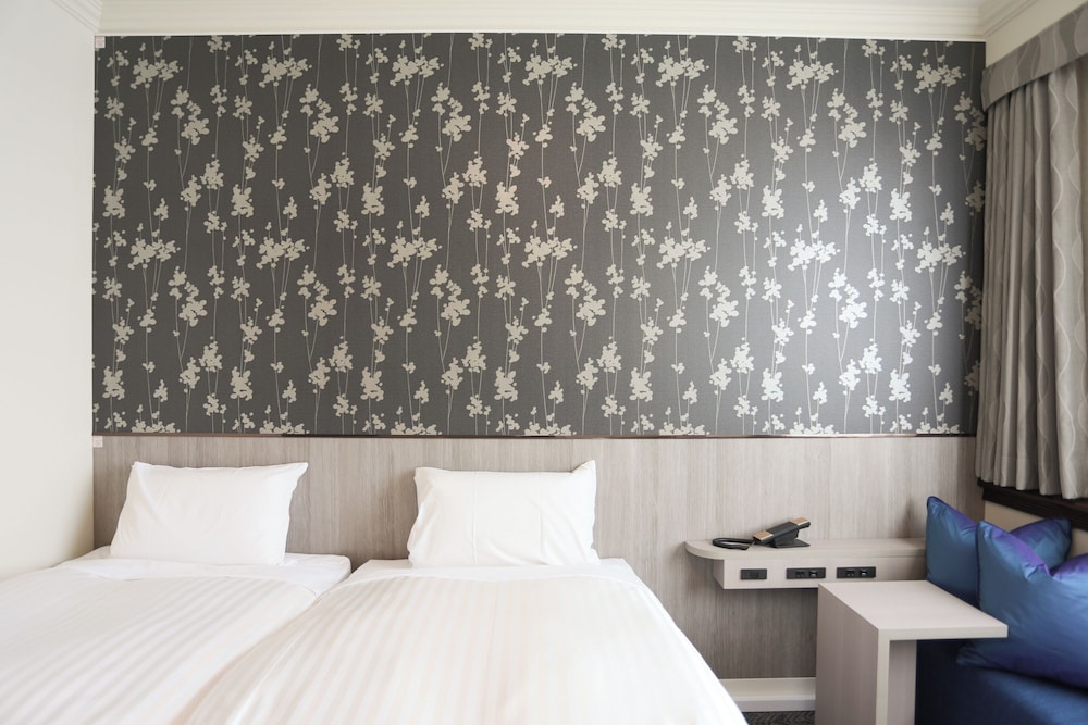 Hollywood, Twin Beds