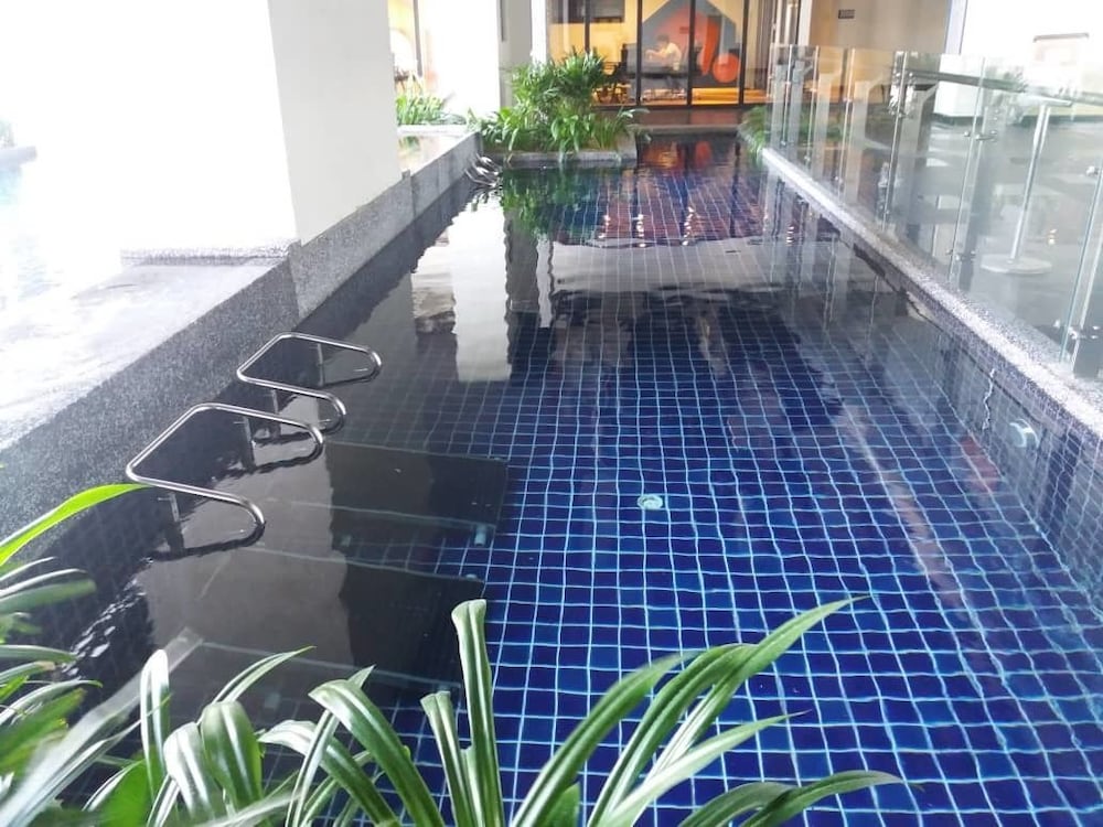 Ezzyhome @ Medini 28/38