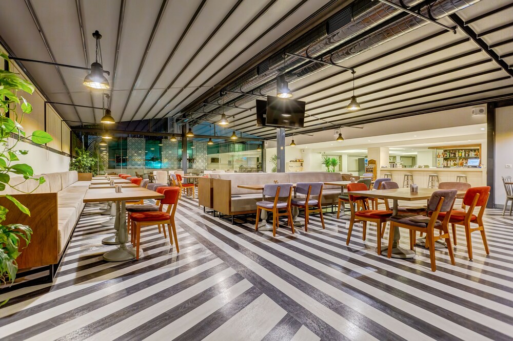 Plus Hotel Bostanci Atasehir 50/63