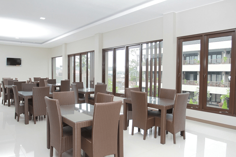 Hotel Wijaya Kusumah 8/11