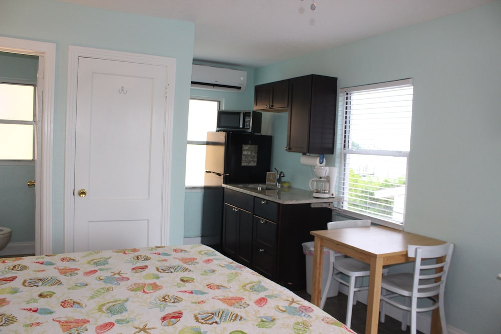 Lorelei Resort Motel 17/69
