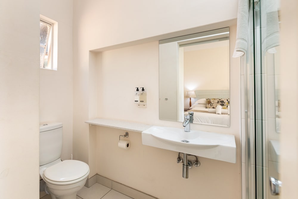 Emmarentia Guest House 41/47