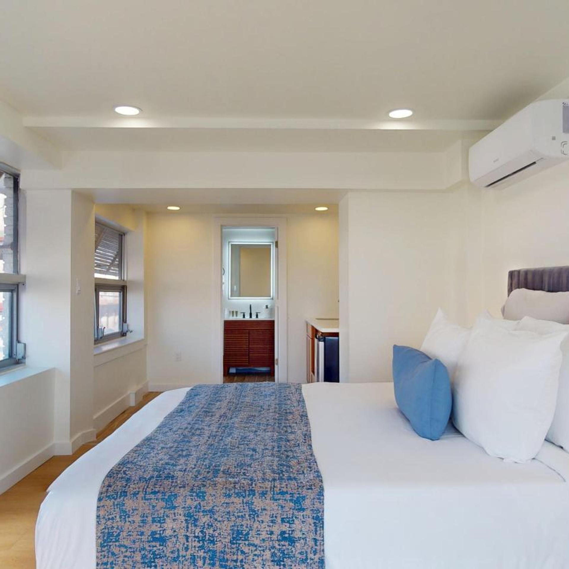 2 Bedrooms, Suite, Pool View, 2 Bathrooms