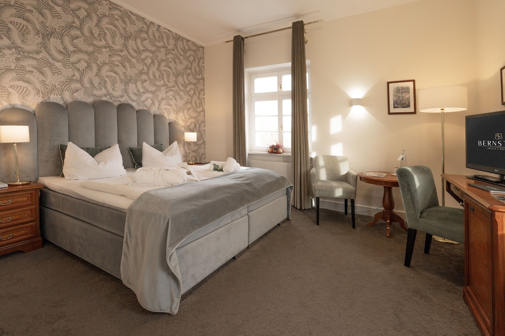 Van Der Valk Schlosshotel Grosser Gasthof 19/59