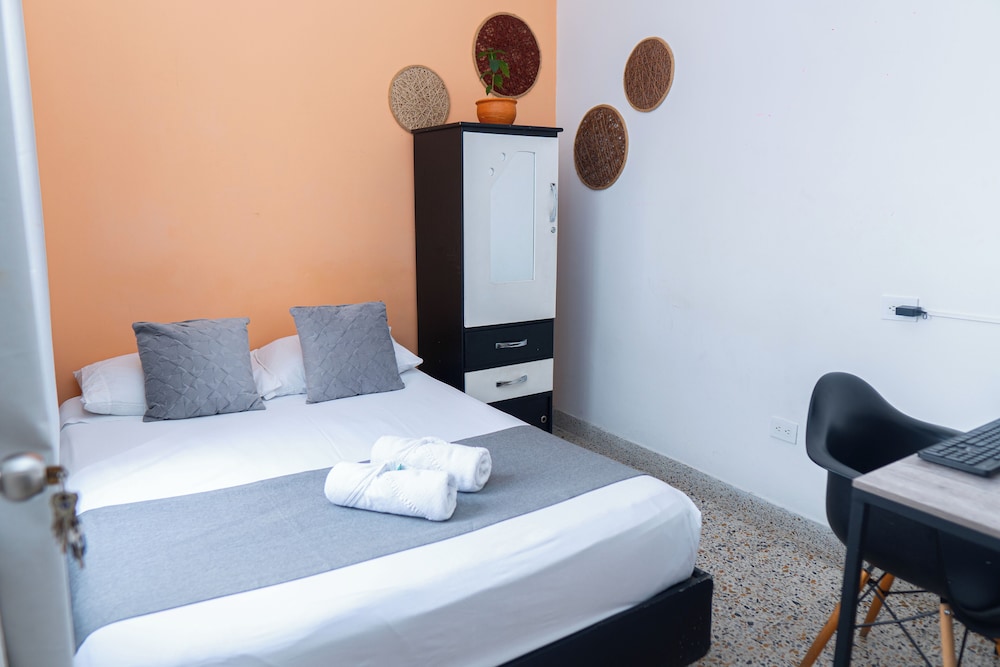 Economy, Double Bed