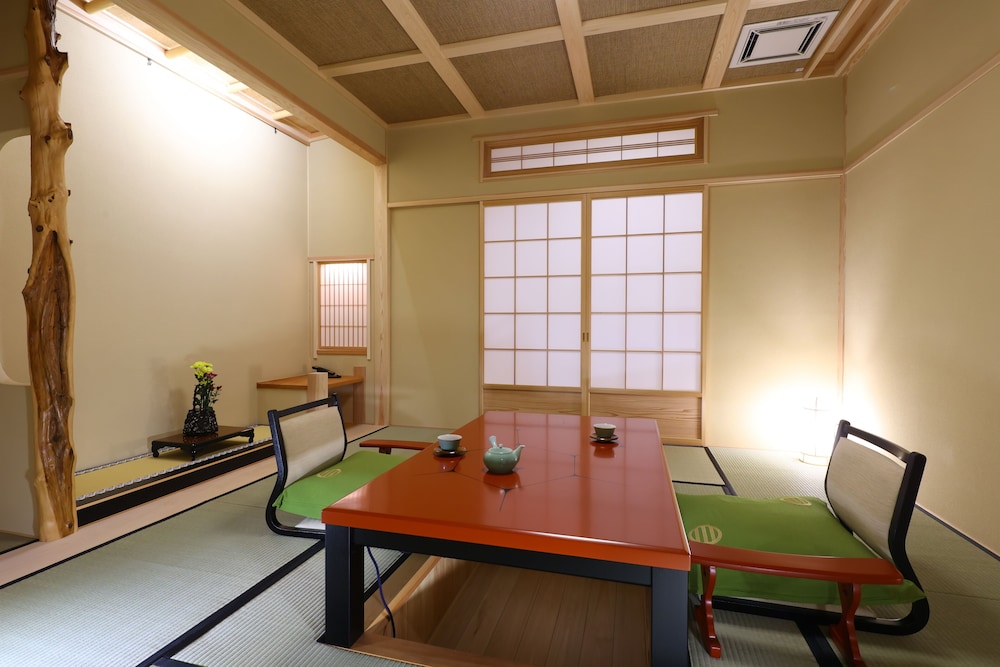 Shibu Onsen Kokuya 49/50
