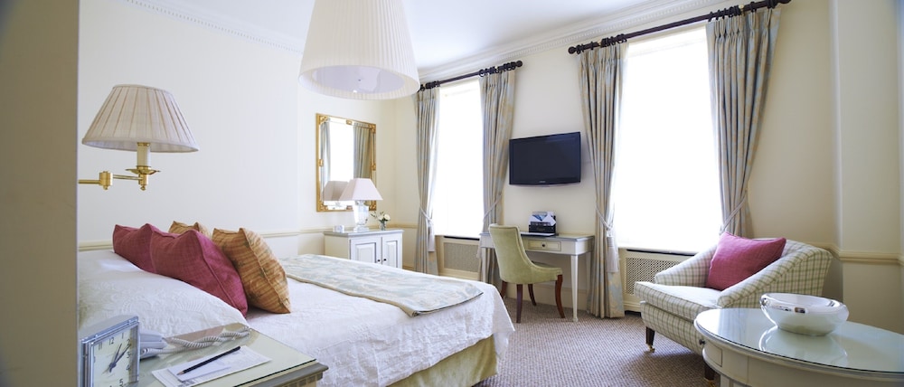 Durrants Hotel 44/58