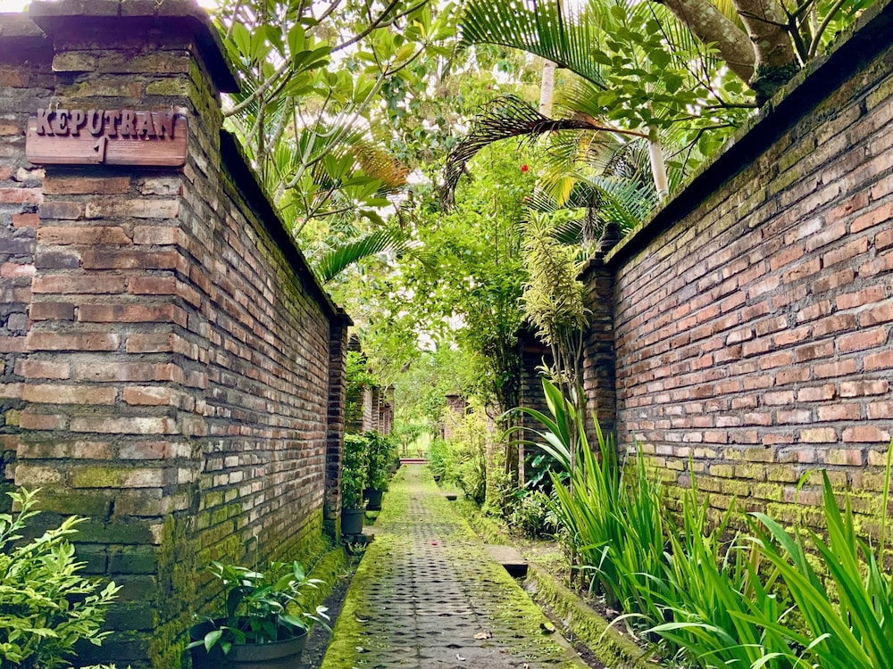 Rumah Boedi Private Residence Villa 60/64