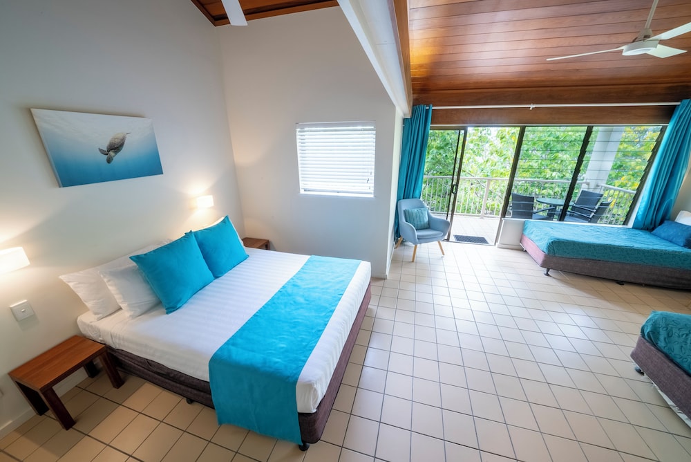 Reef, Family, Queen and Twin Beds