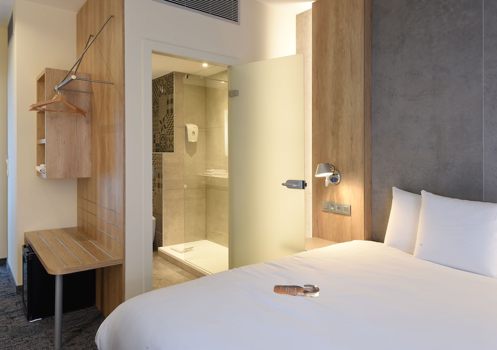 Ibis Styles La Louviere 16/73
