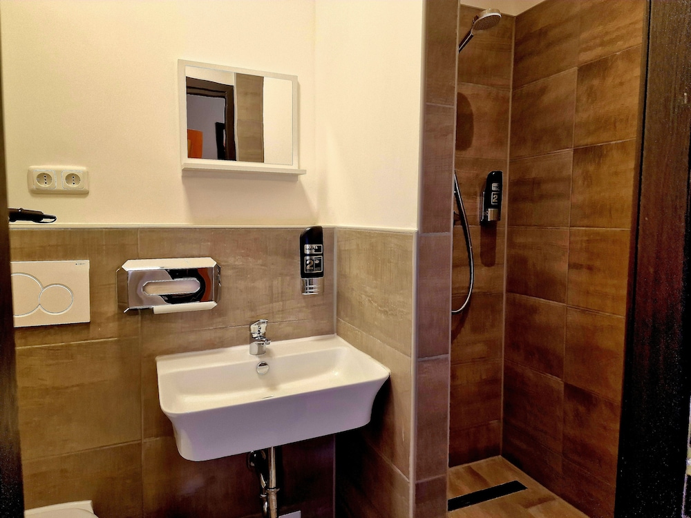 City Hotel Storch 55/59