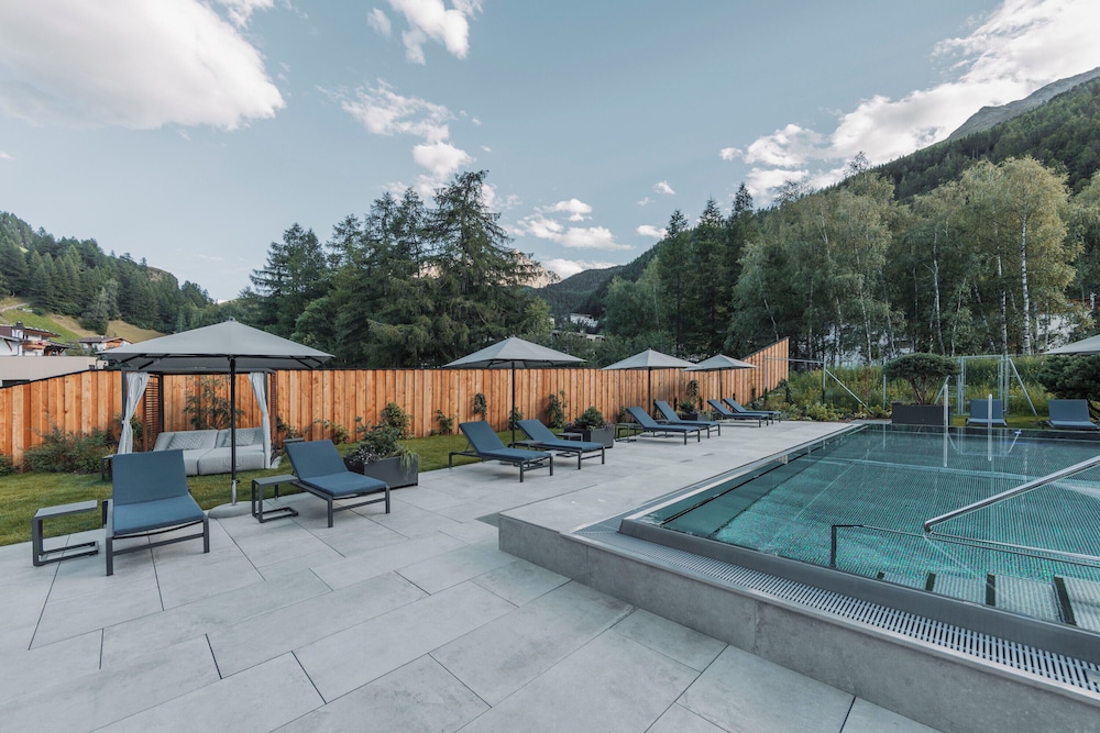 Hotel Castello Falkner 43/74