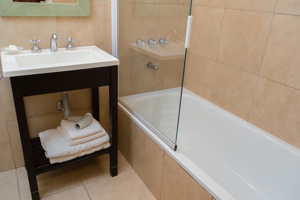 San Martin Suites 39/50