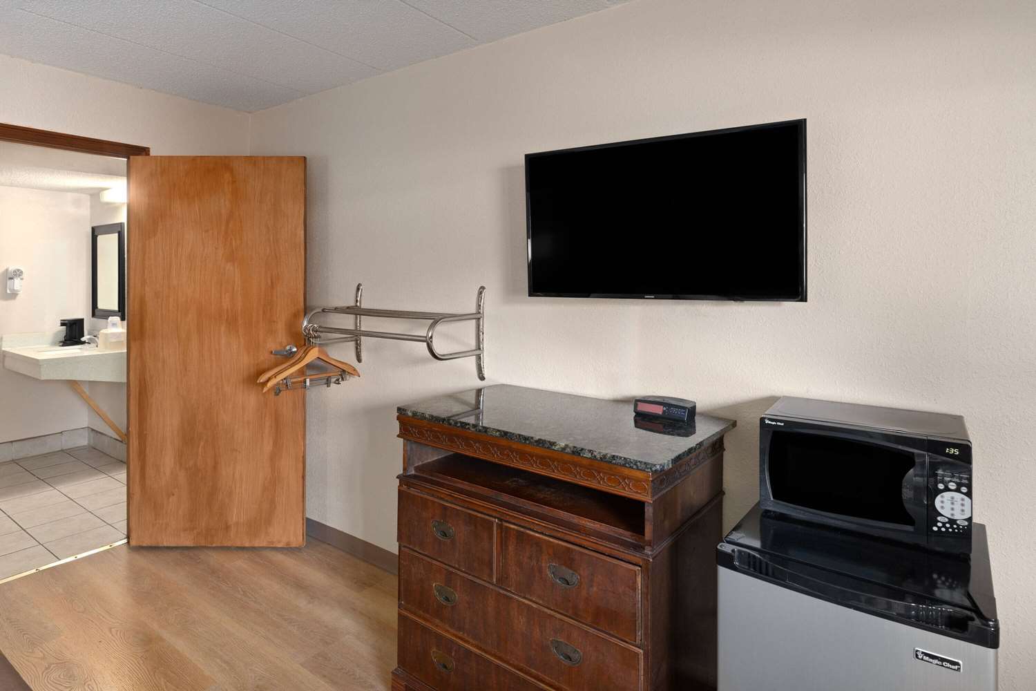 Super 8 By Wyndham Fort Mitchell Cincinnati Area 25/29