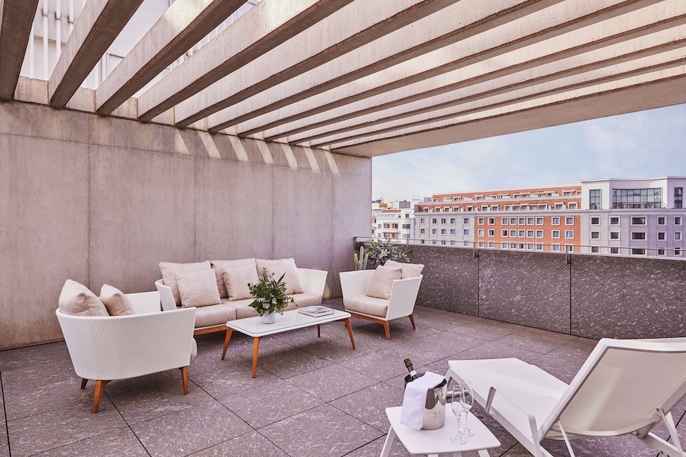 Hyatt Regency Madrid Residences 10/34