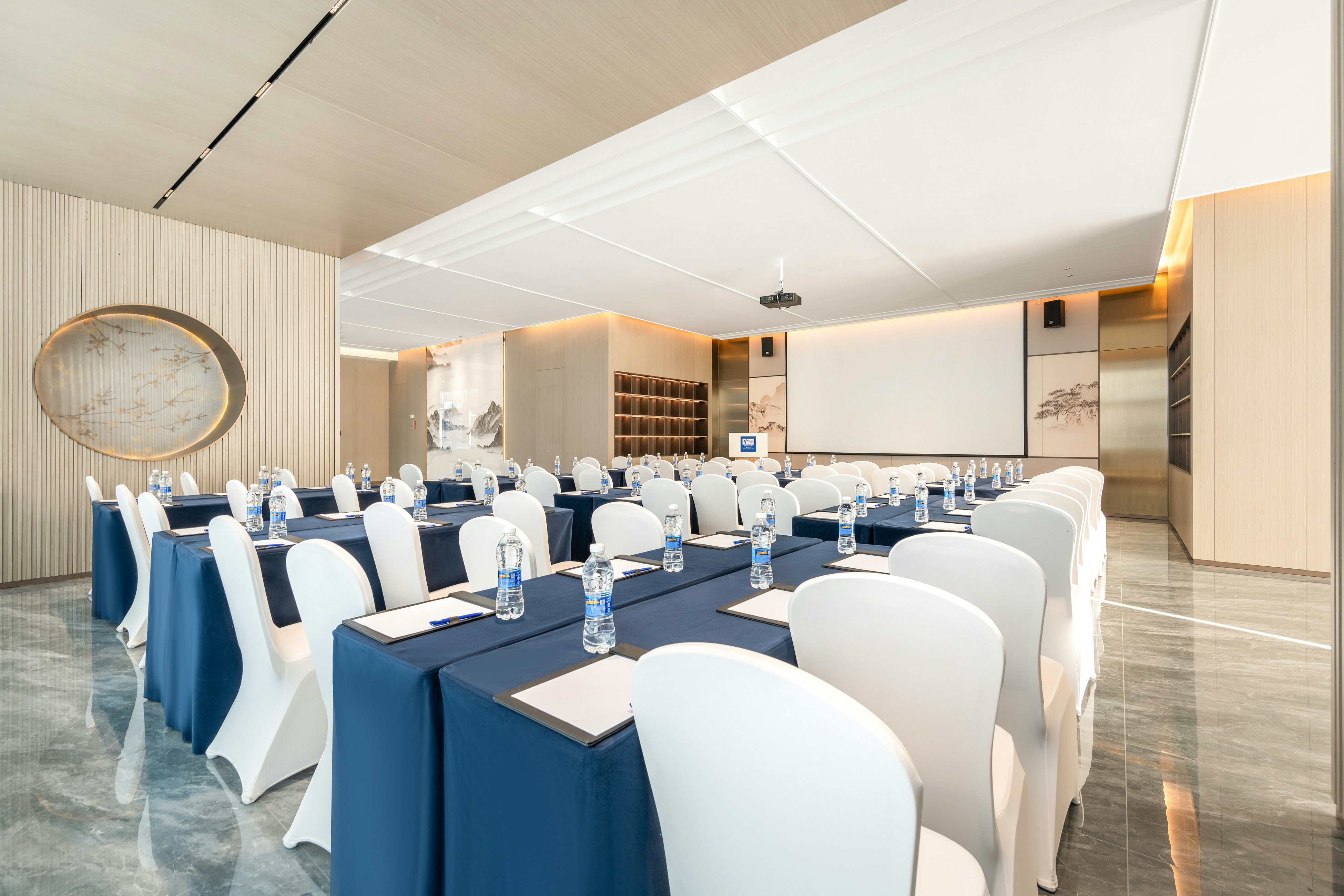 Holiday Inn Express Qidong Economic Zone 41/47