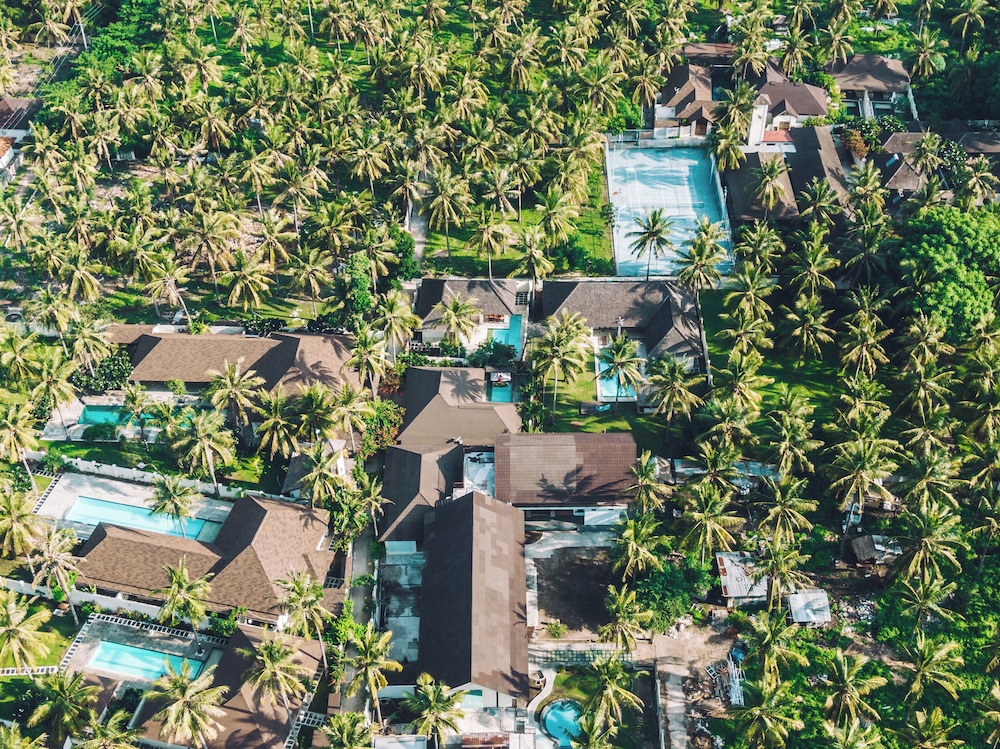 Kelapa Luxury Villas 75/80