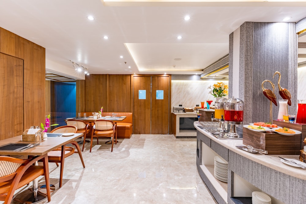 Regenta Inn Gurugram 35/50