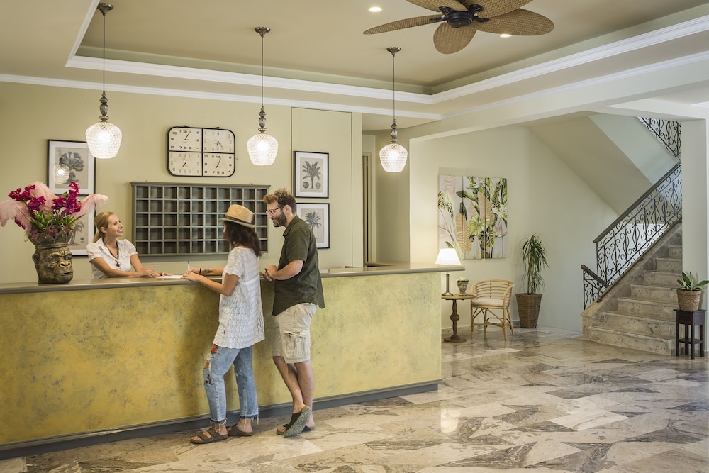 La Signora Hotel 8/50