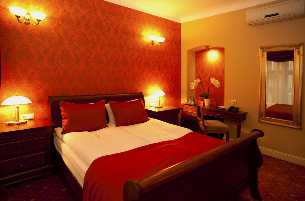 Hotel Kolegiacki 17/50