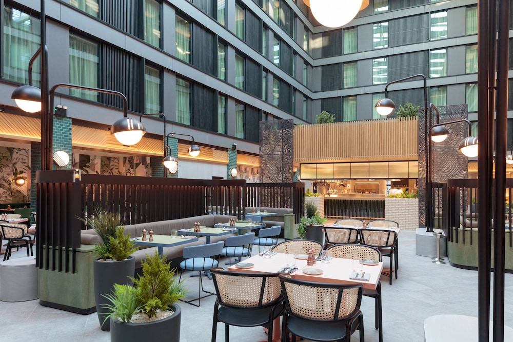 Holiday Inn London - Heathrow Bath Road 60/76