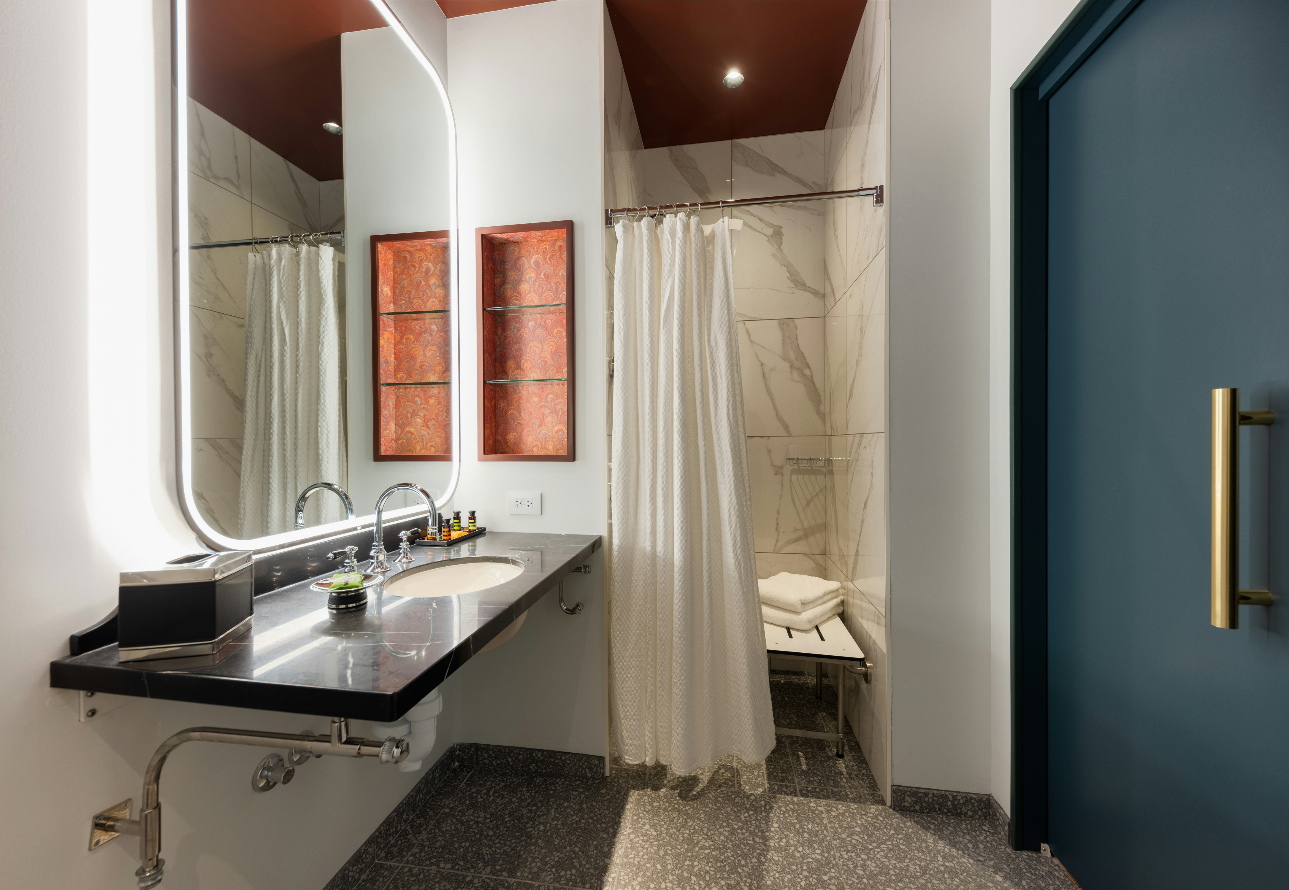 جناح بسرير كينج بغرفة نوم واحدة لذوي الإعاقة، Canopy by Hilton Chicago Central Loop 2/3