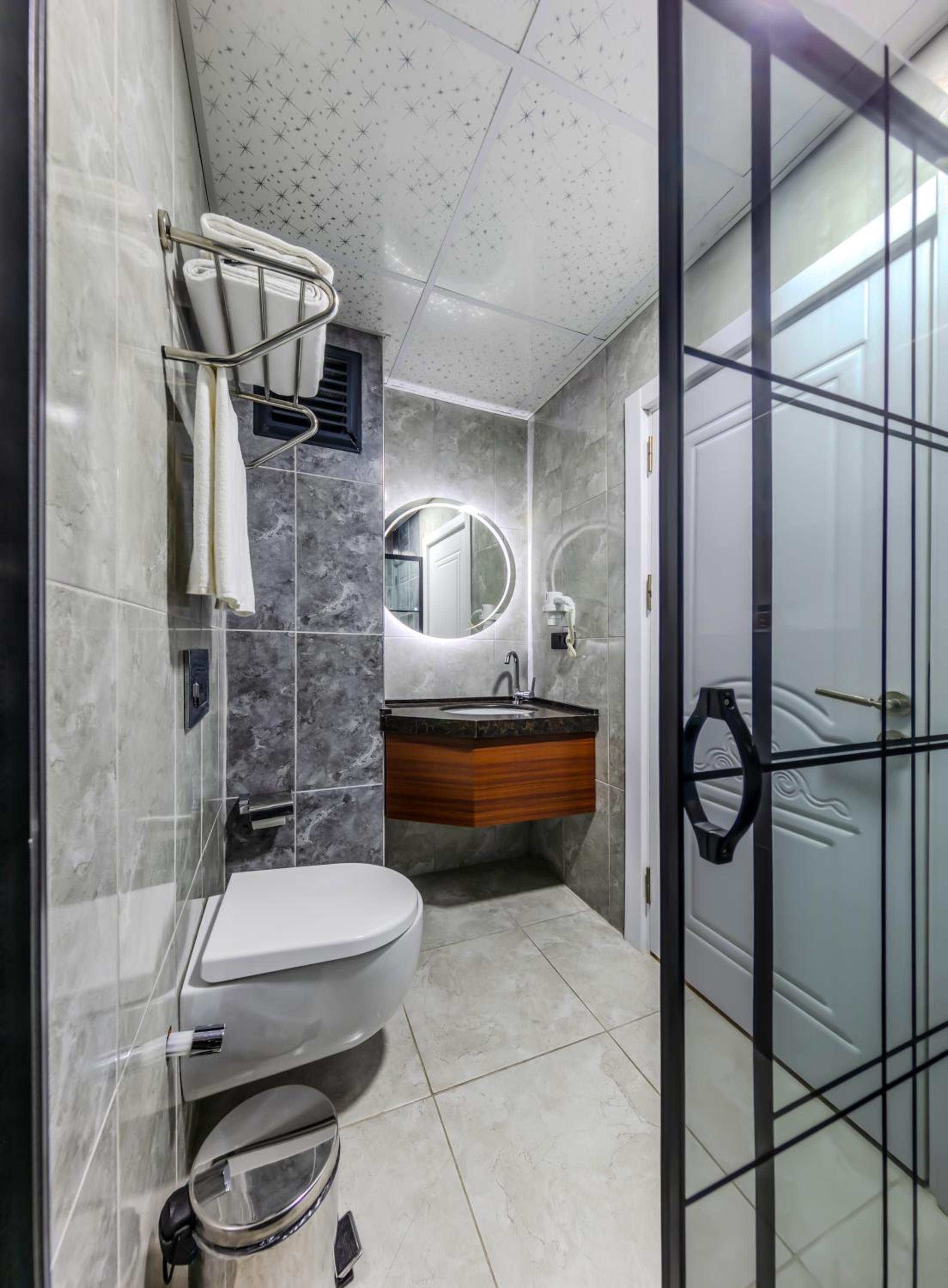Med Life Hotel 34/36