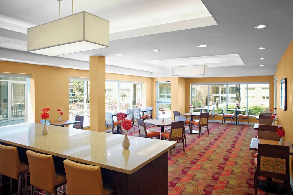 TownePlace Suites by Marriott Mississauga – Airport Corporate Centre 49/63
