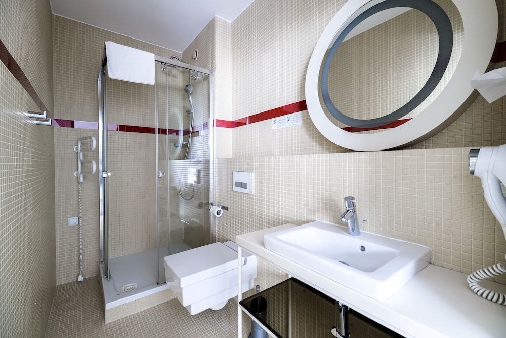 Home Aparthotel 56/58