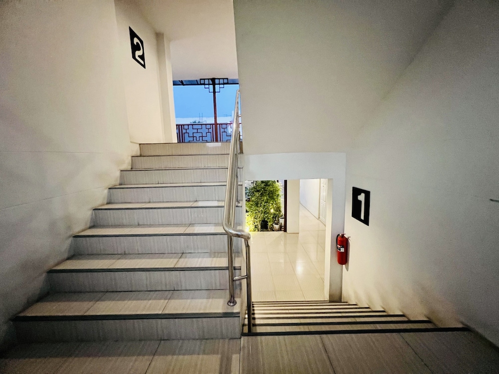 Inn Kham Apartment 23/47