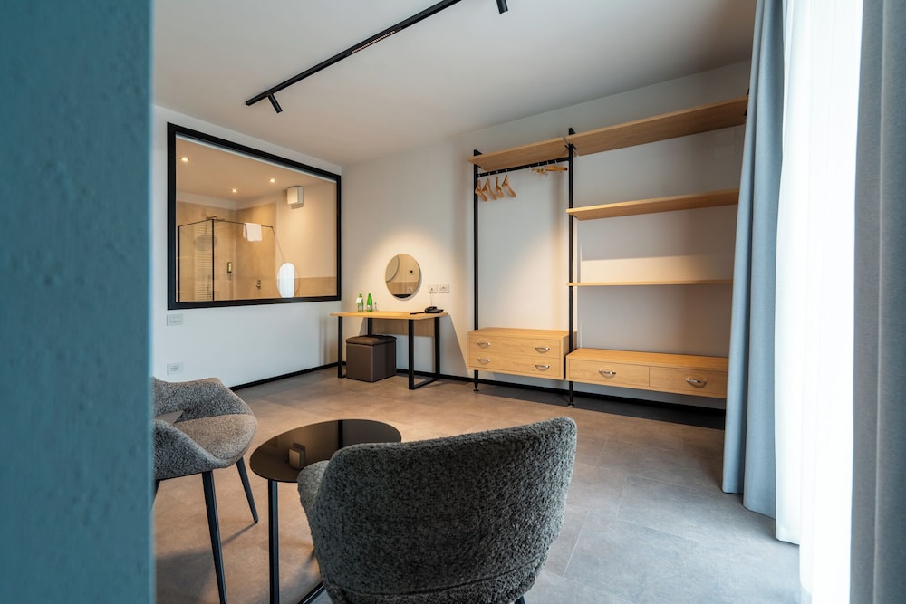 Hotel Splendid Sole 8/68