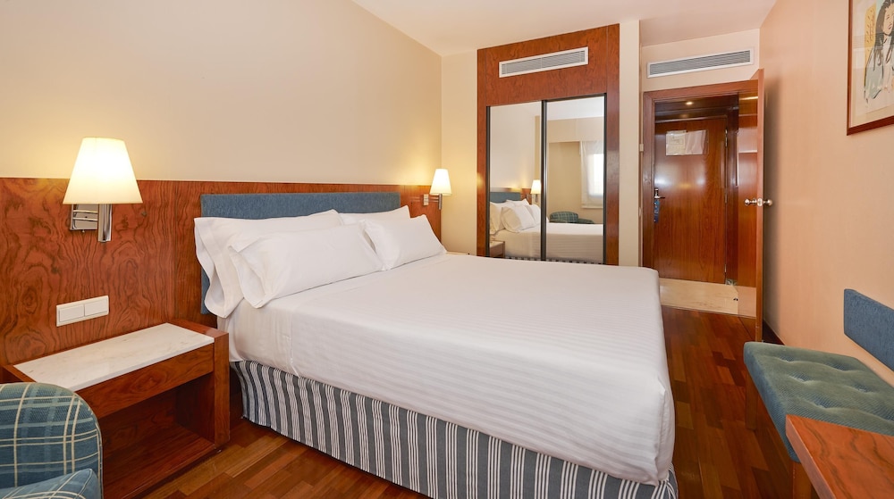 Nh Barcelona Entenza Hotel 15/47