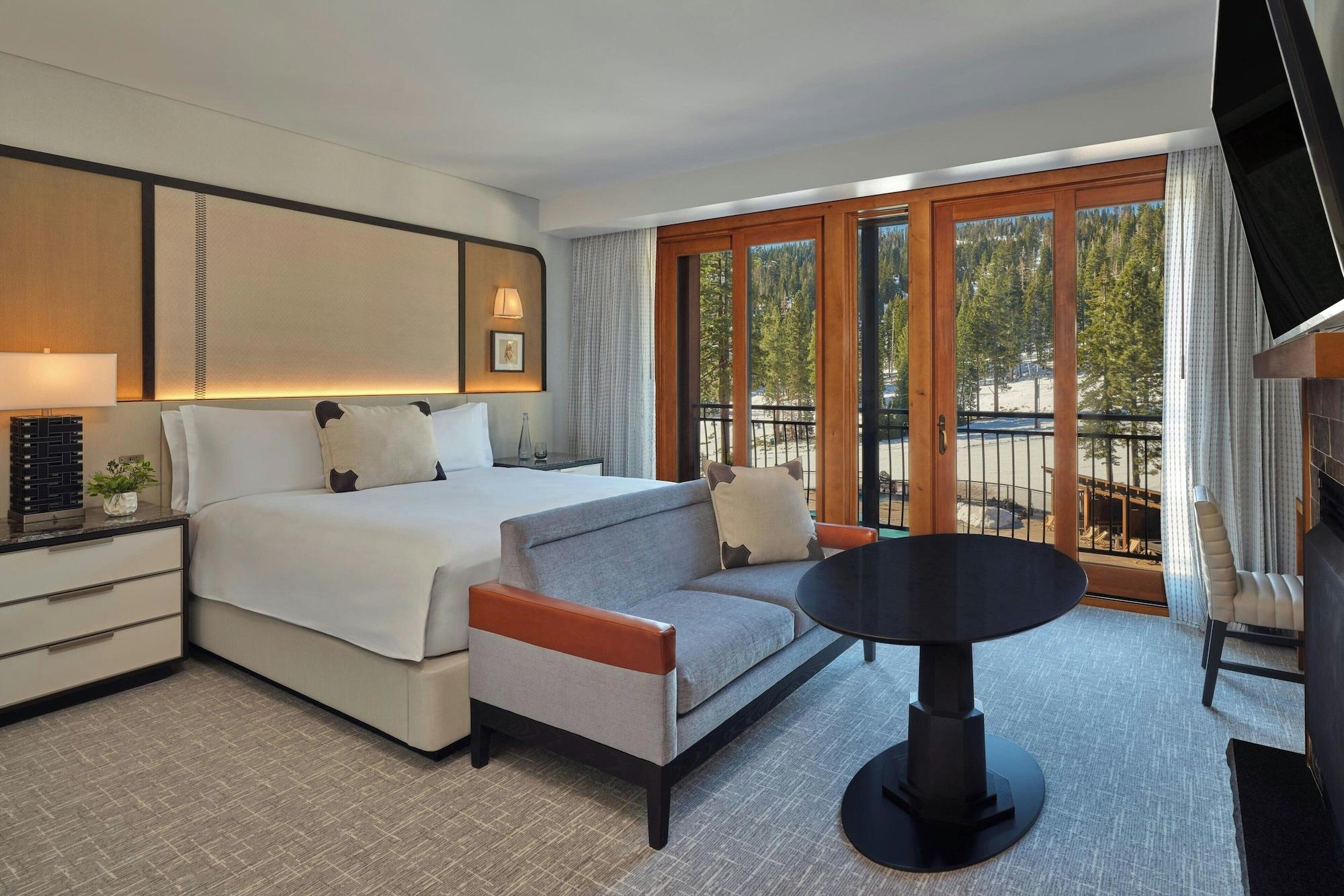 1 Bedroom, Club, Suite, Mountain View