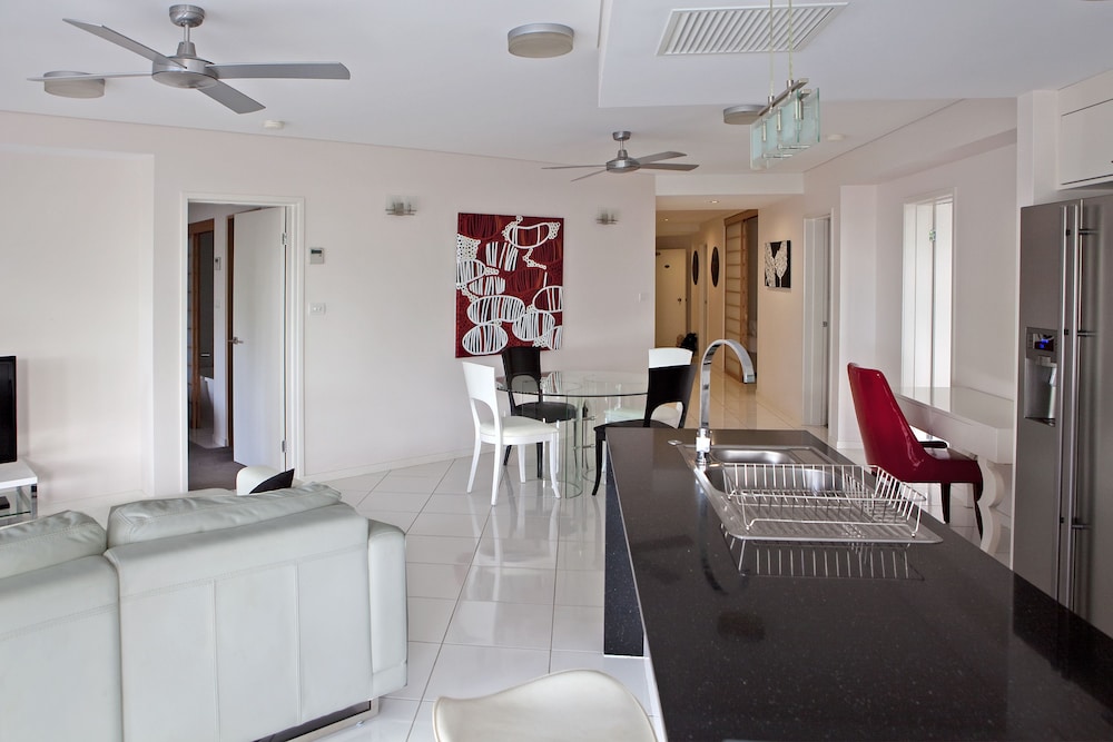 Vision Cairns Apartments 25/72