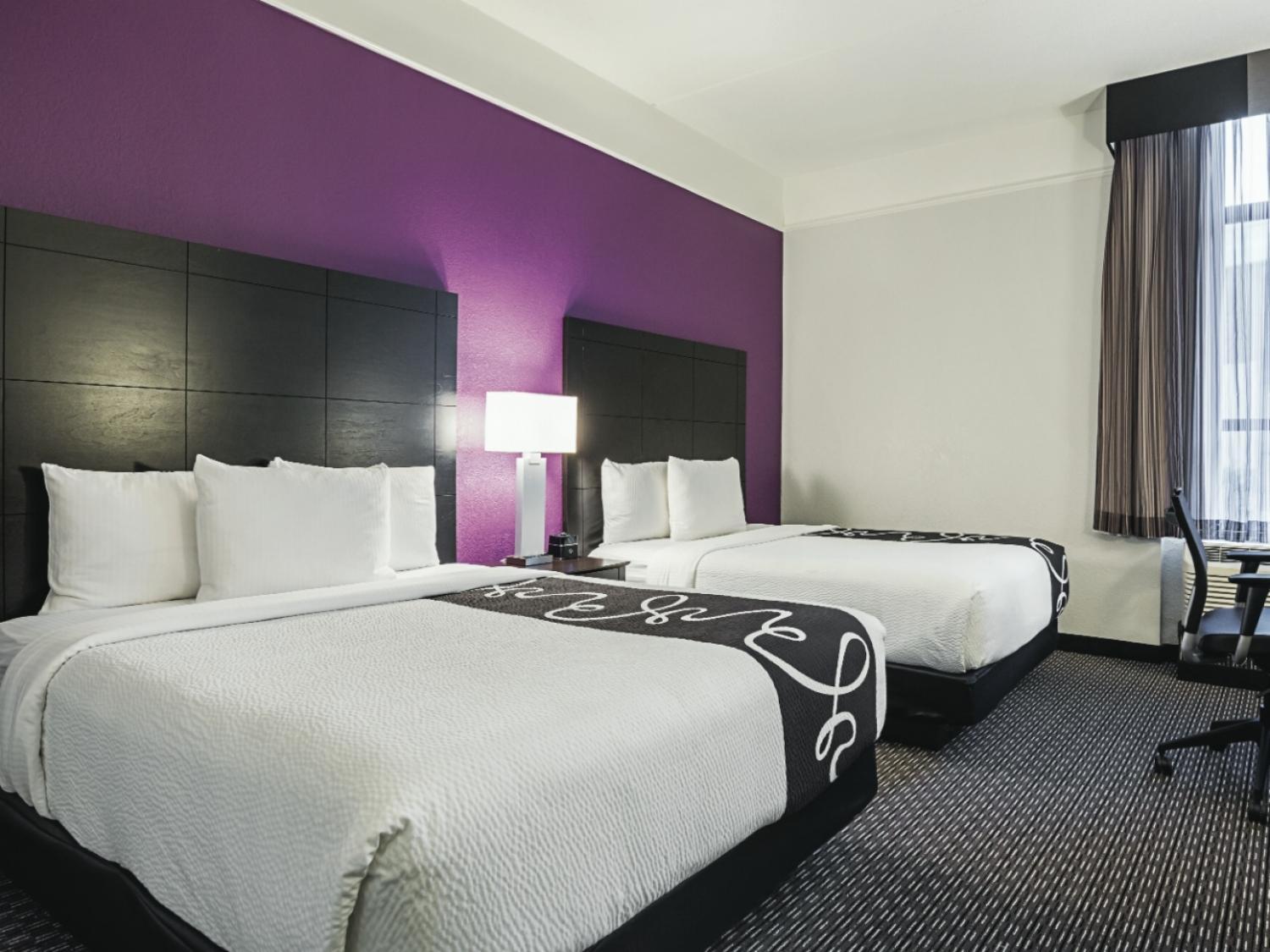 Deluxe, 2 Queen Beds
